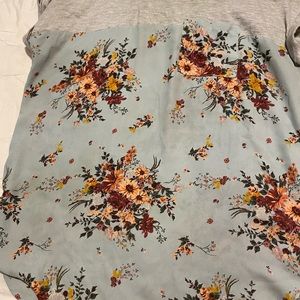 Rewind flower shirt size M